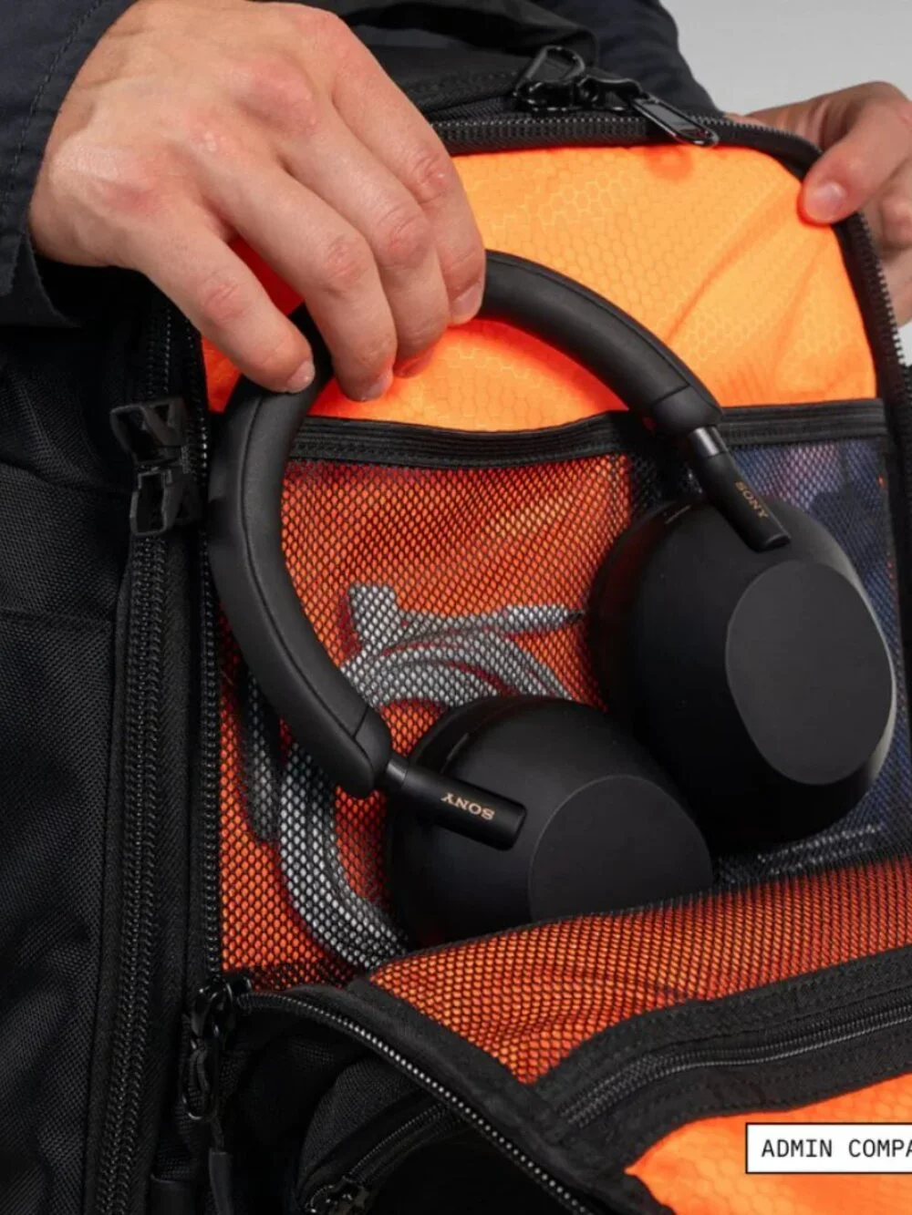 Oono Backpack V3.5 20L + Free Travel Essential Kit